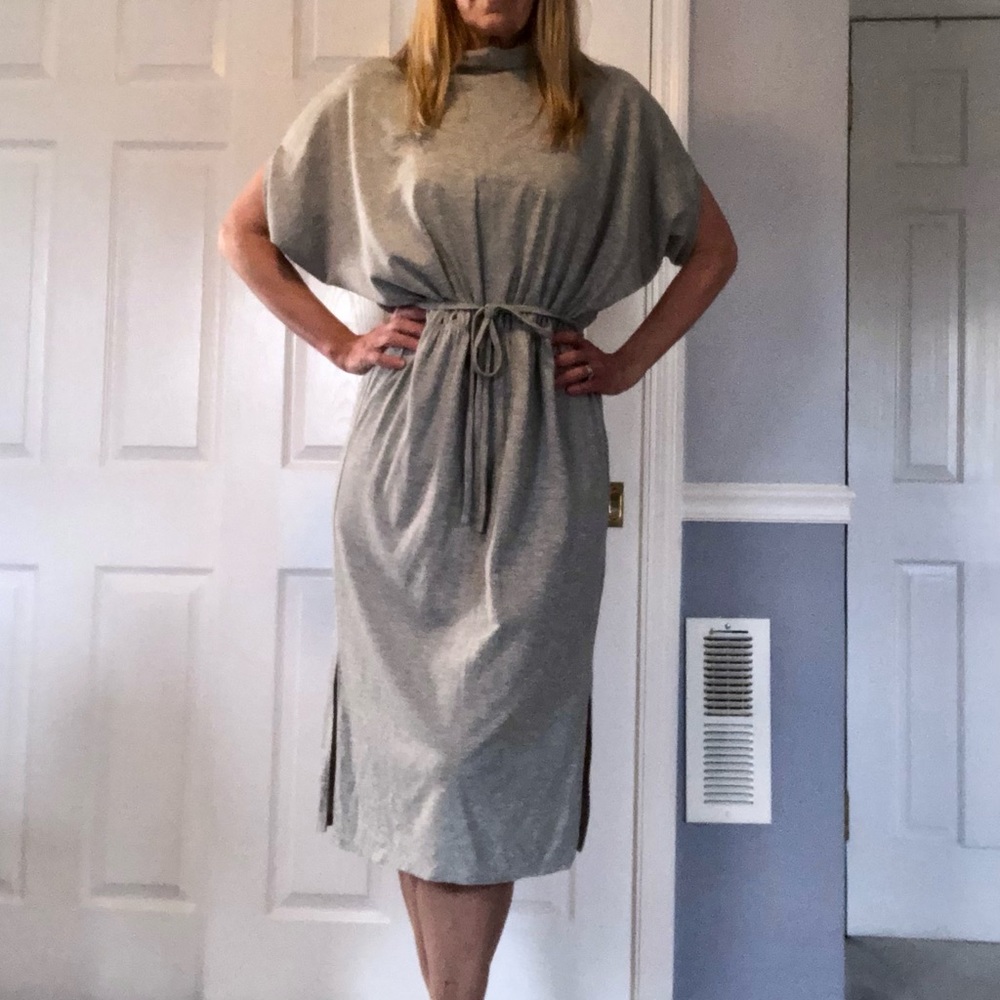 “Prologue" knit batwing midi-dress w/elastic belted waist & mock neck - size L